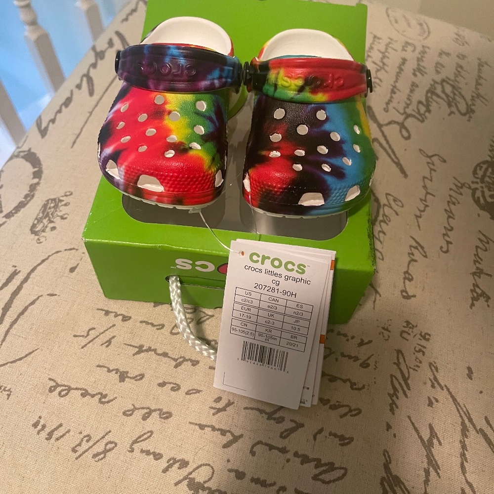 Baby crocs